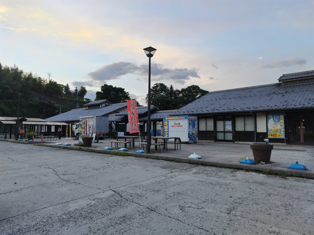 道の駅 信州蔦木宿の外観