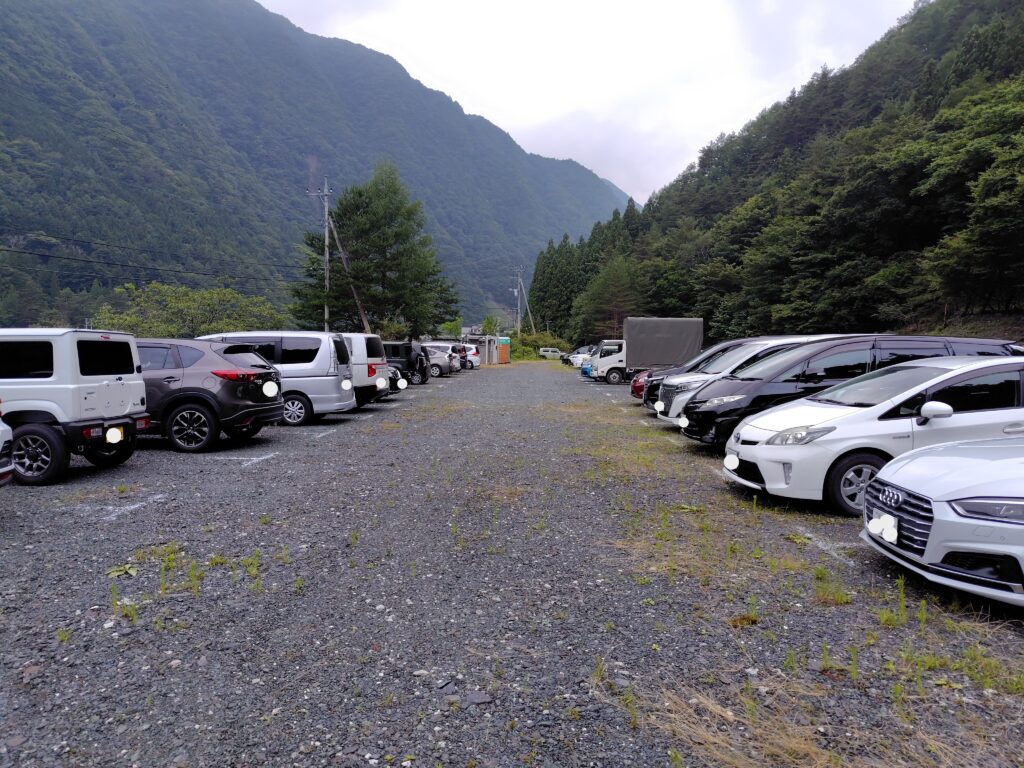 奈良田駐車場