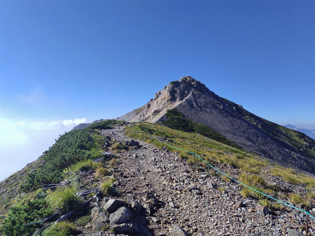 白馬岳の稜線（後立山連峰）