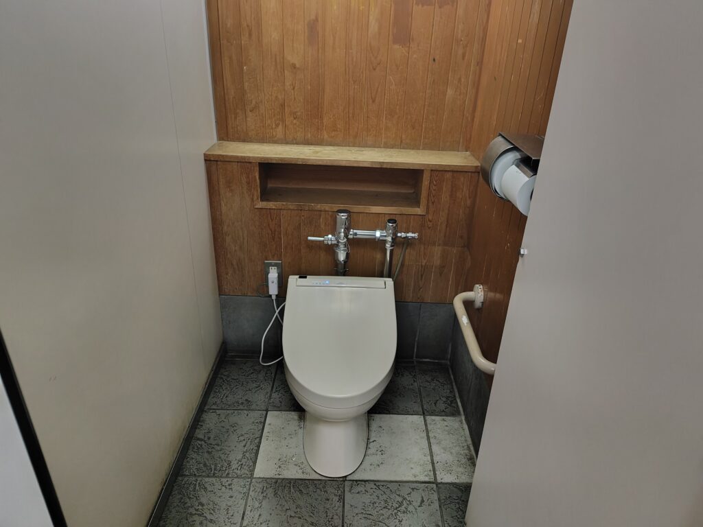 道の駅 はくしゅうのトイレ内