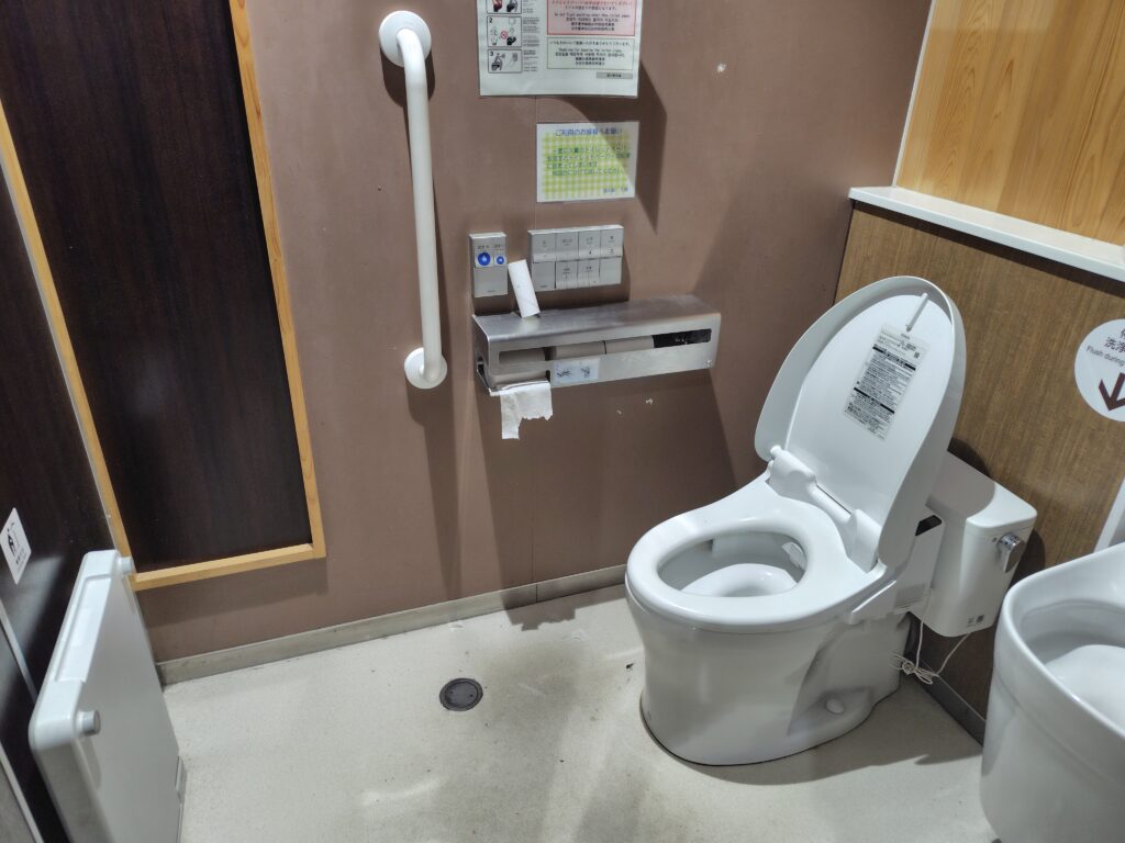 道の駅 大桑 トイレの内部(その2)
