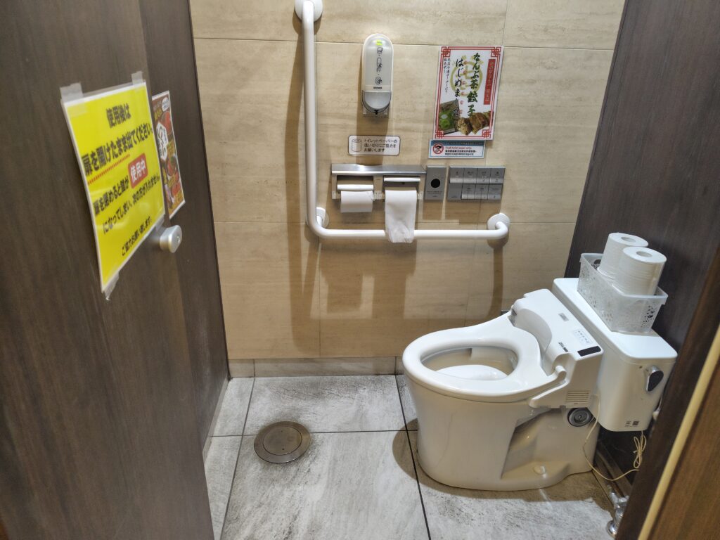 道の駅なんぶのトイレ個室(ウォッシュレット対応)