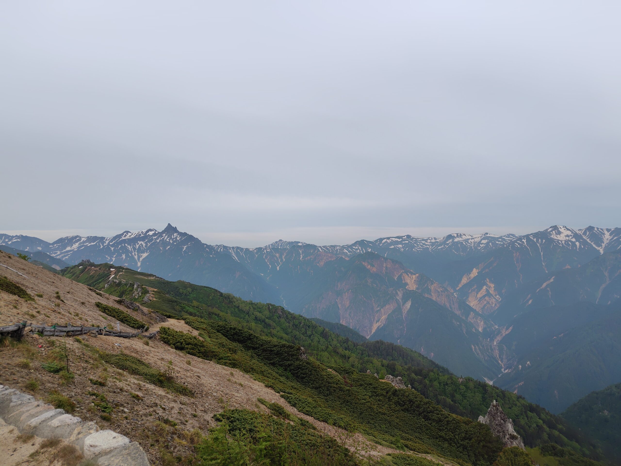 燕山荘から望む槍ヶ岳・穂高連峰