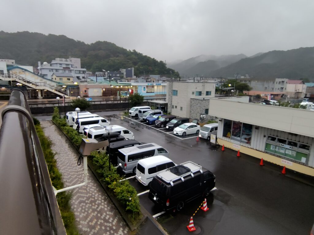 道の駅 浅虫温泉の駐車場B(温泉施設の南側・建物に囲まれた区画)