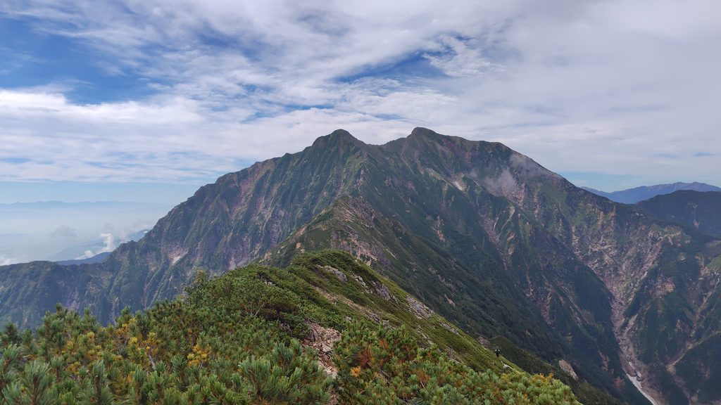 北尾根の頭から鹿島槍ヶ岳