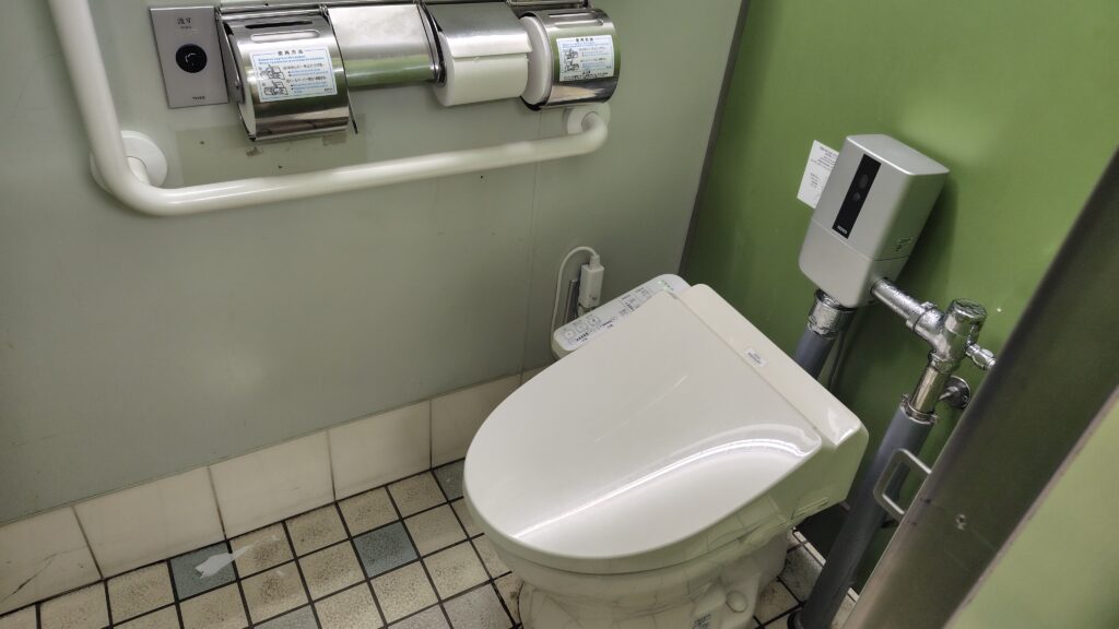 道の駅 ニセコビュープラザのトイレ個室（ウォッシュレット対応）