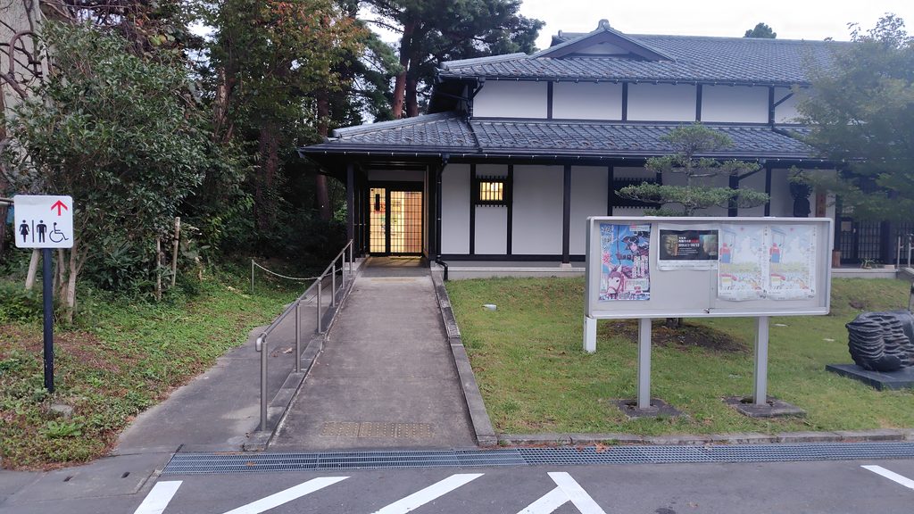 道の駅 胎内の第二駐車場のトイレ(美術館横)