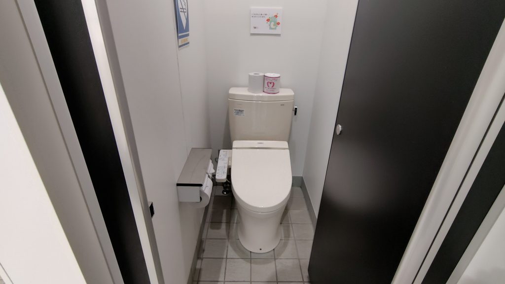 第二駐車場トイレの個室