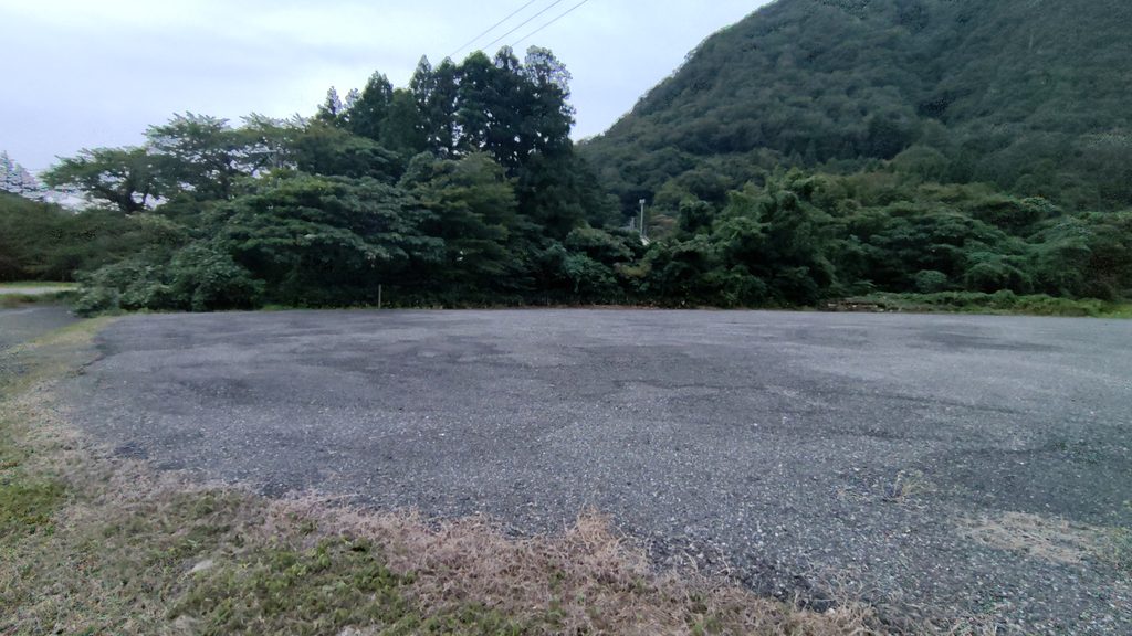 道の駅 胎内の第四駐車場(美術館裏の砂利の駐車場)