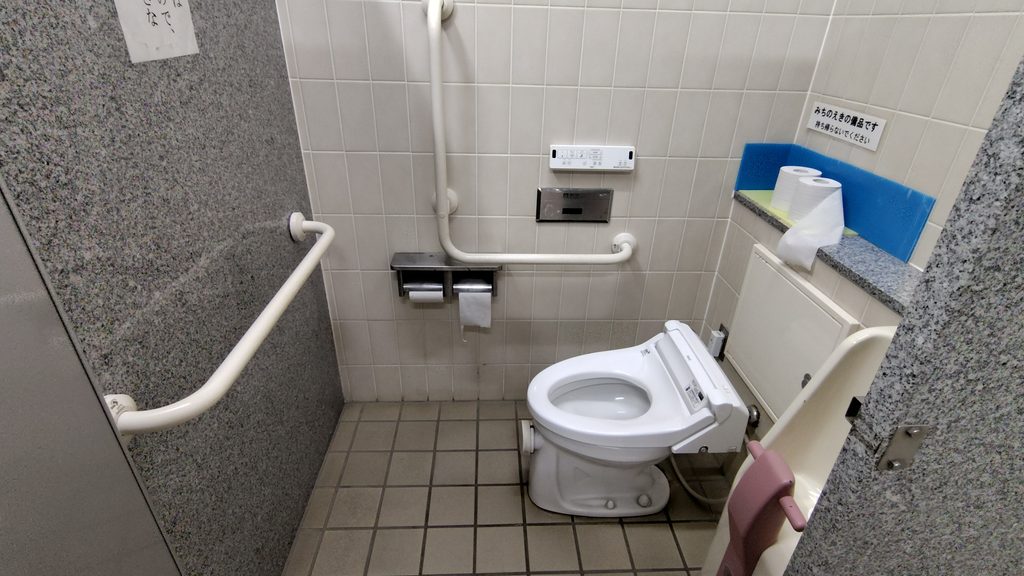 道の駅 ころ柿の里しかのトイレ個室