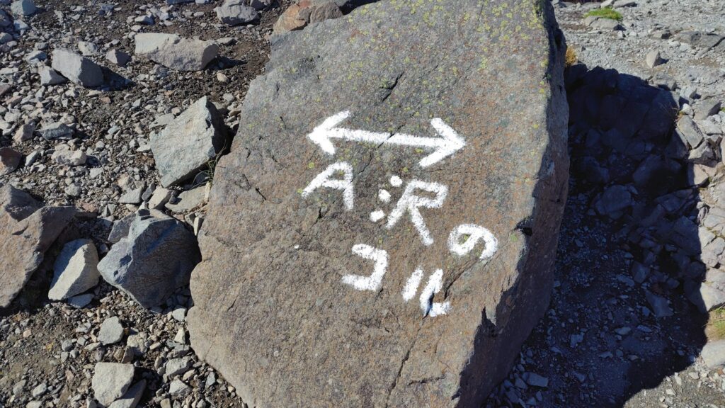 長谷川ピークと北穂高岳の間にあるA沢のコル