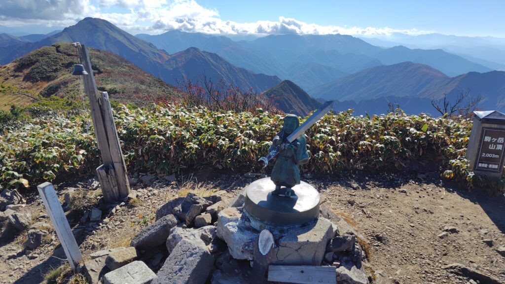 越後駒ヶ岳の山頂