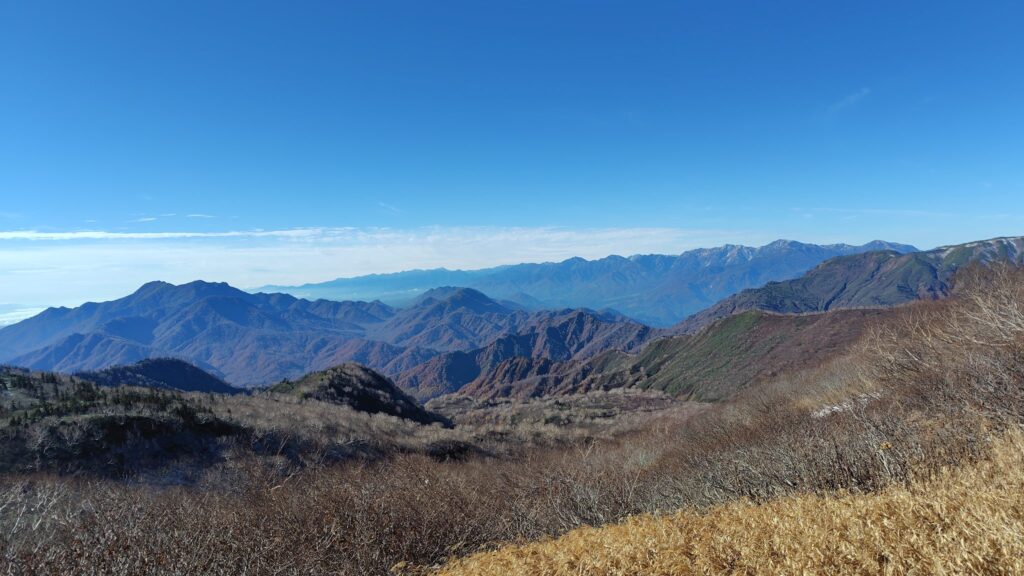火打山への登りから見た北アルプス方面