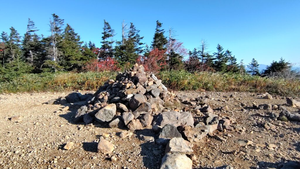 家形山の山頂(標高1877m)